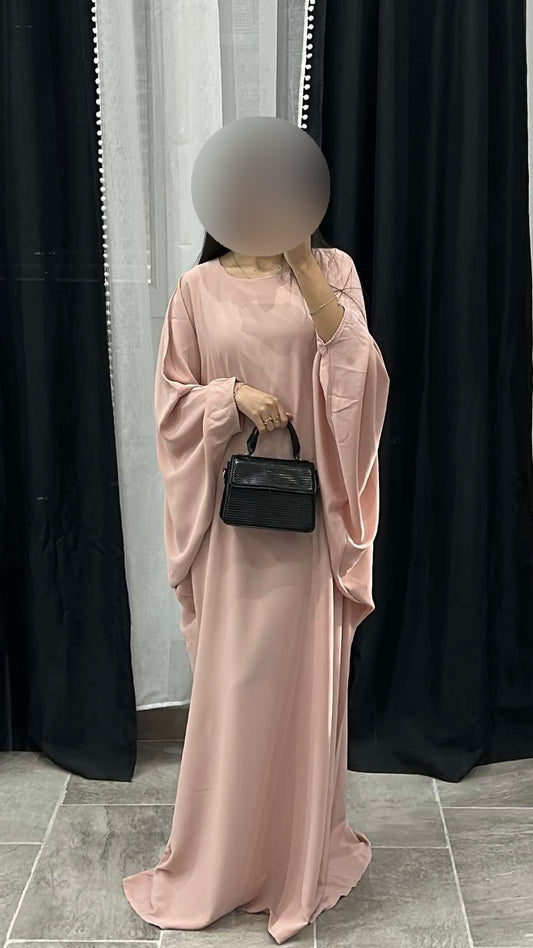 Abaya rose en soie de Médine
